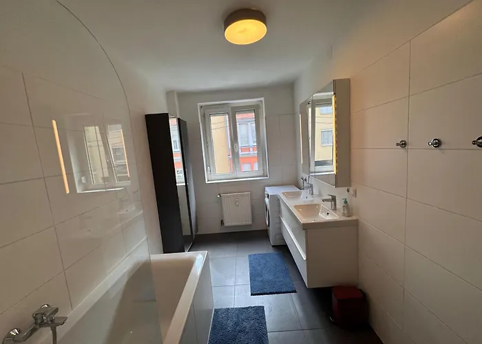 Apartment Grossraeumig Und Zentral Inklusive Parkplatz Graz