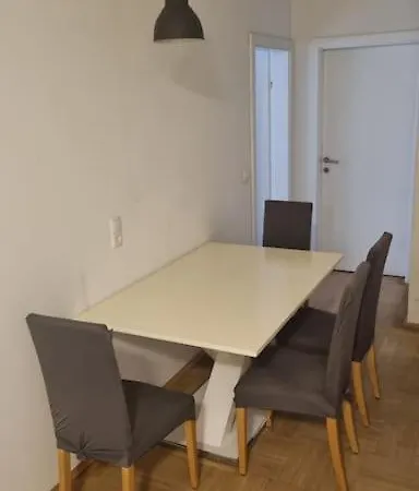 Grossraeumig Und Zentral Inklusive Parkplatz Apartament Graz
