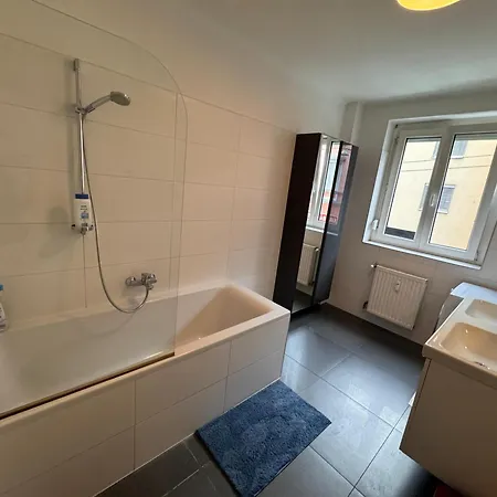 Apartment Grossraeumig Und Zentral Inklusive Parkplatz Graz