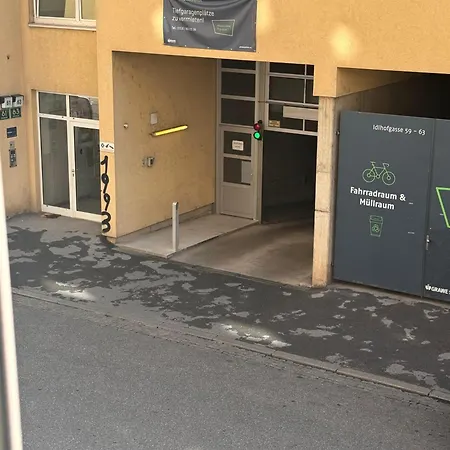 Grossraeumig Und Zentral Inklusive Parkplatz Graz