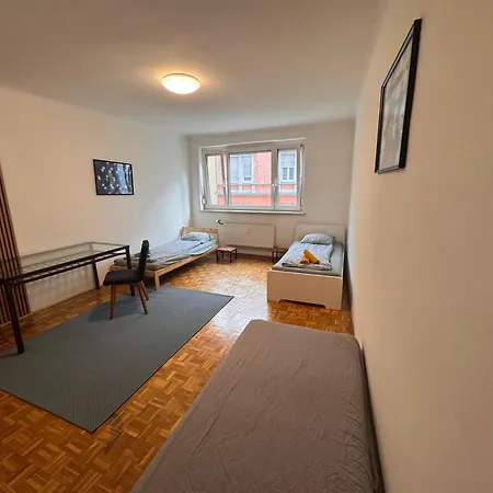 Apartment Grossraeumig Und Zentral Inklusive Parkplatz *