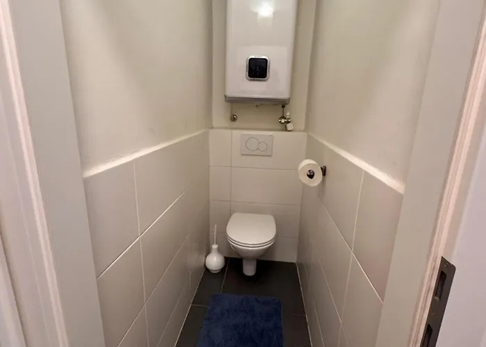 Grossraeumig Und Zentral Inklusive Parkplatz * Graz